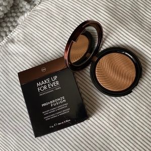 MAKE UP FOR EVER Pro Bronze Fusion Bronzer 20M Sand